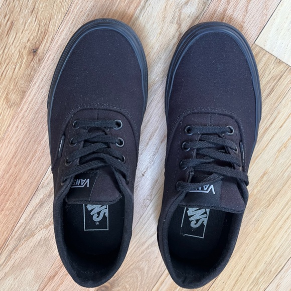 ❌SOLD Vans Era Shoe - Picture 2 of 6